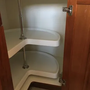 The rotating corner thing still works too.