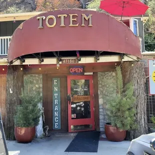 Welcome to The Totem market gift &amp; deli