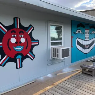 Rising sun &amp; totem smiling face!