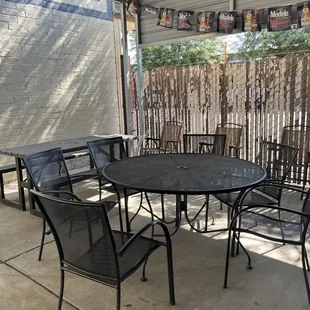 Outdoor patio dinning