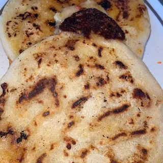 Chorizo con Queso / Chorizo and cheese