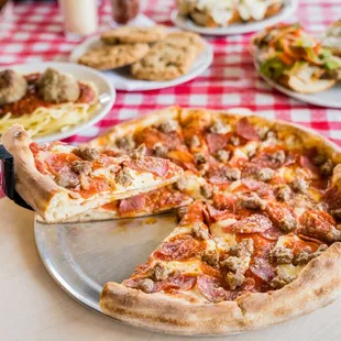 food, pizza