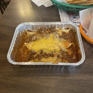Beef enchiladas in spicy Mexican gravy.