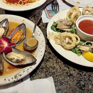 Mussels Blanco &amp; Fried Calamari Appetizers