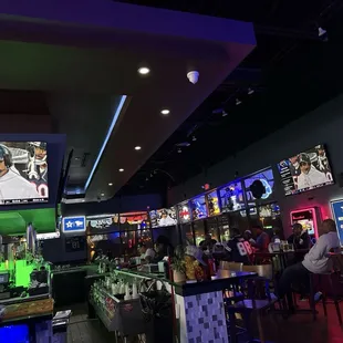 sushi and sashimi, interior