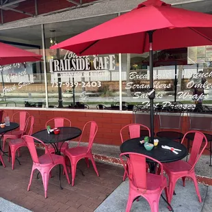 Outdoor seating at Toula&apos;s.