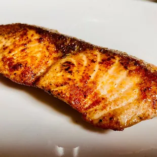 Over cooked salmon on the salad. Little bit fishy. Do not recommend.