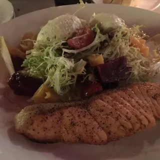 Beet and Goat Cheese Salade