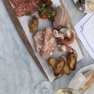 Plateau de Charcuterie