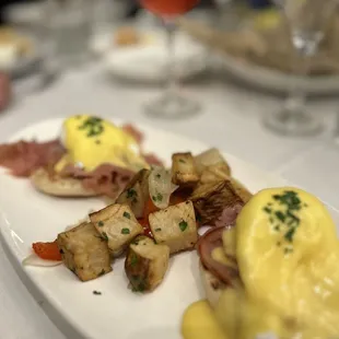 Eggs benny