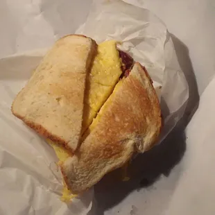 Smoked sausage and egg on toast