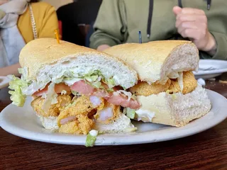 Liuzza's By The Track