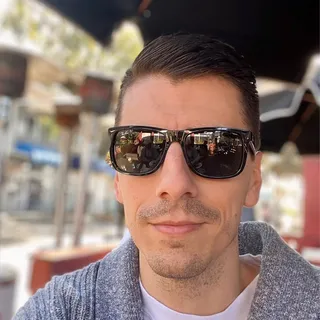 Dan D.