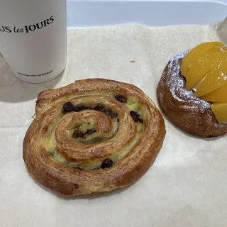 Pain Aux Raisin