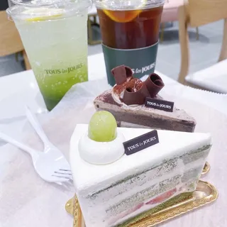 Green Tea Cream Cake Piece