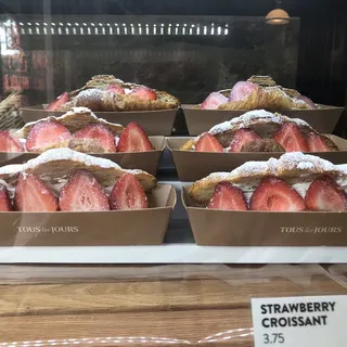 Strawberry Croissant