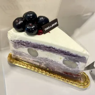 Blueberry cake SO good  my favorite