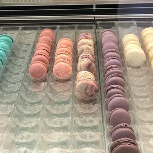 See, by 11:35, the macarons were dwindling.