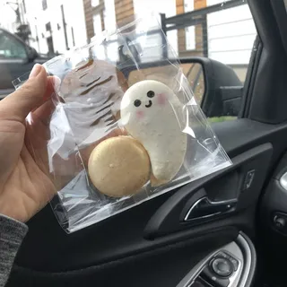 Ghost Macaron