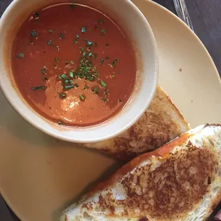 Roasted Tomato Soup Vegan