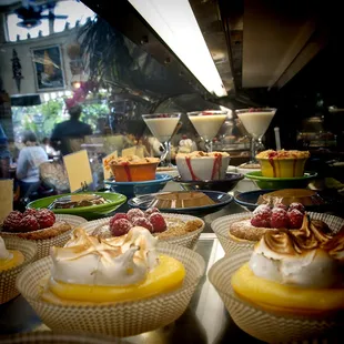 Many desserts are waiting for you