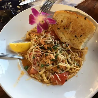 Spicy Salmon Linguini