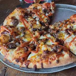 Hamburger pizza.