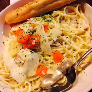Fettuccine Alfredo