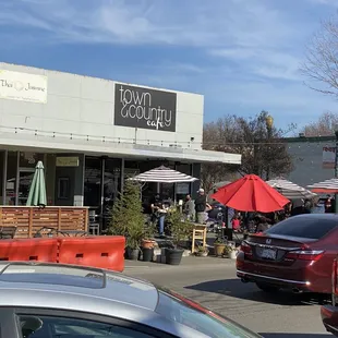 Outside/inside seating