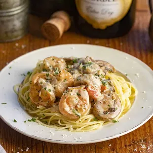  plate of pasta with shrimp