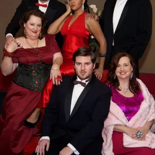 A promo photo for &quot;I Love You, You&apos;re Perfect, Now Change&quot; in February 2012 (the actors recreated famous poses for the promos)