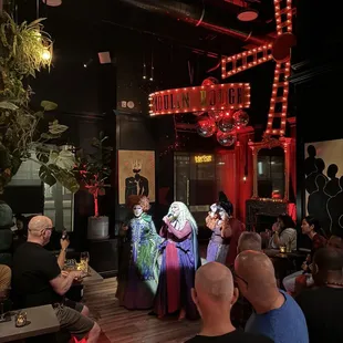 The Sanderson sisters!!!