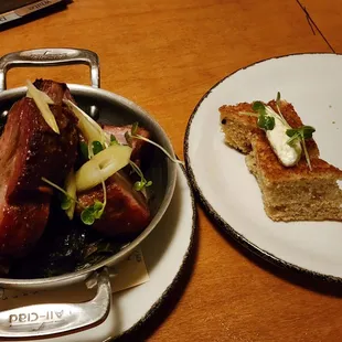 Ribs with cornbread