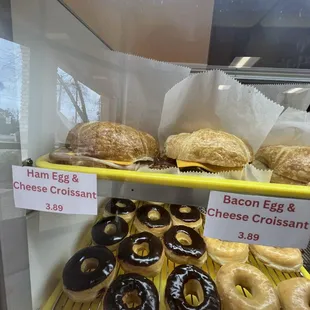 food, dough desserts, donuts