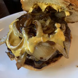 Montréal Steak Burger, no peppers - 5 stars