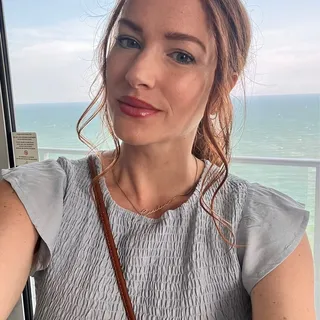 Arianna E.