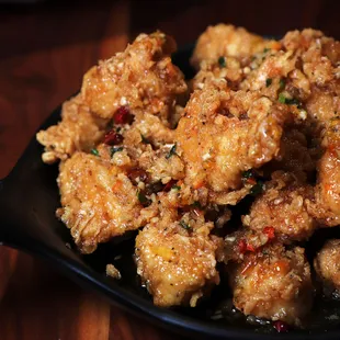 Boneless Garlic Jalepeno Chicken | IG @hotbuthungryasianguy