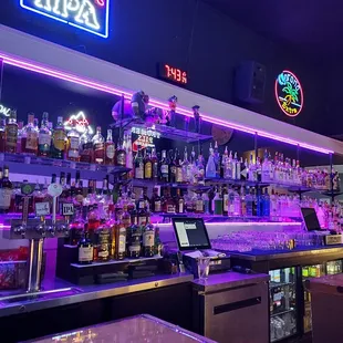 Clean bar!