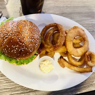 Chicken sandwich with onion rings