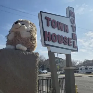 This place is a shit show. I hope those people that on this karma for stealing for me.