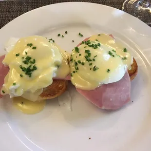 Eggs Benedict