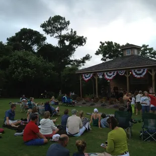 Thursday summer concert series