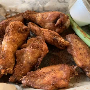 food, chicken wings and fried chicken, fried chicken wings, fried chicken, poultry, bbq chicken, chicken, bbq wings, chicken wings