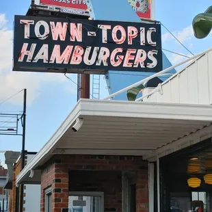 Total dive, my kind of place, since 1937. Awesome