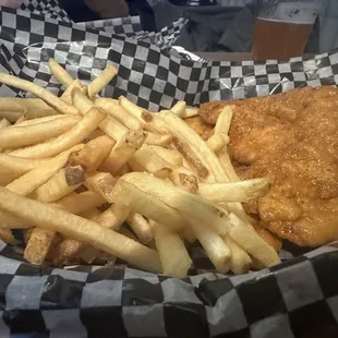 Chicken fingers and fries