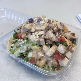 Fattoush salad with chicken
