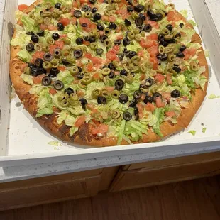 Super Salad Pizza! Fabulous!