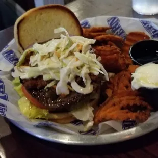 Carolina Burger