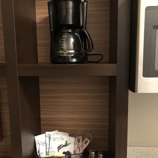 Kitchenette coffee space: room 305