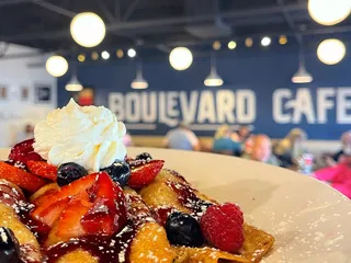 Boulevard Cafe